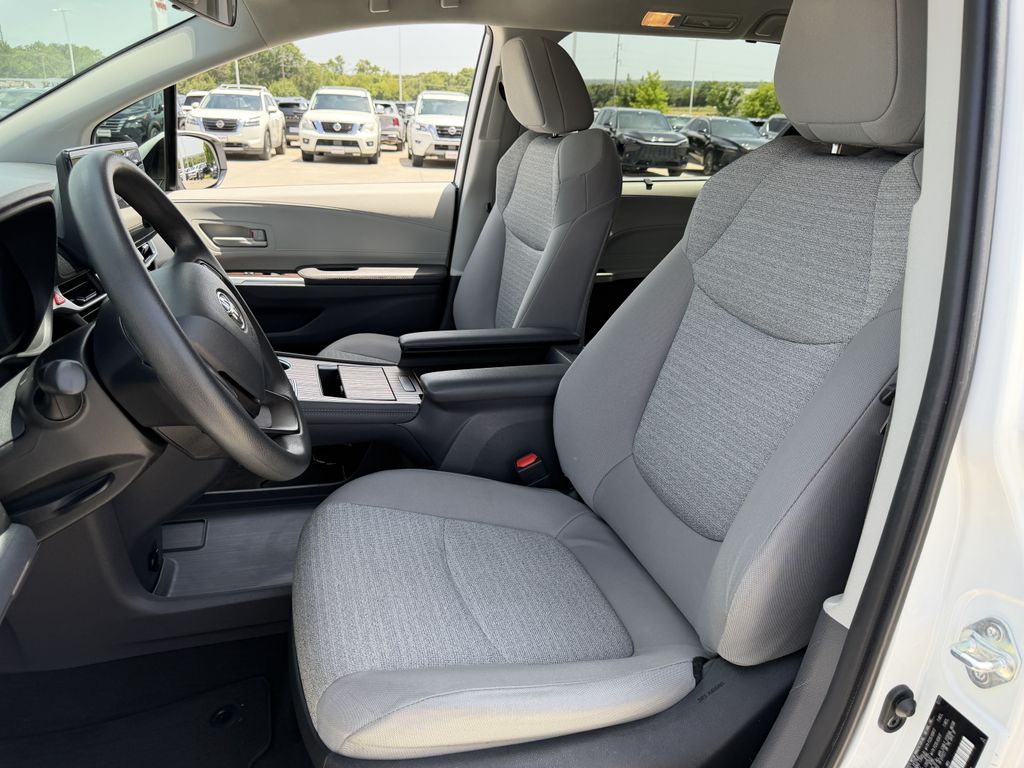 Used 2022 Toyota Sienna Van
