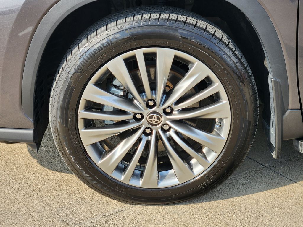 2022 Toyota Highlander Hybrid Platinum Gray at Toyota of Victoria