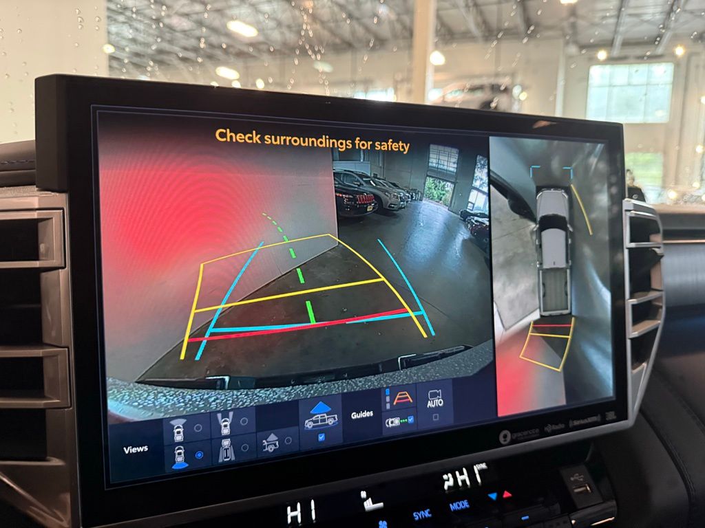 View vehicle photo 3