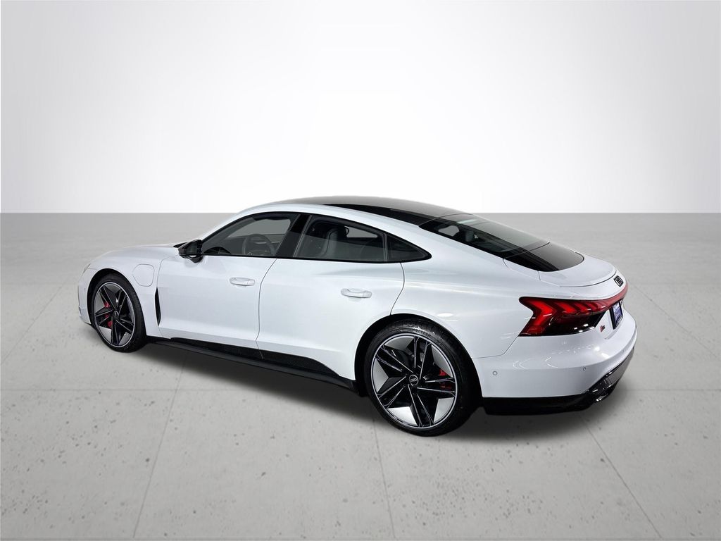 2022 Audi RS e-tron GT Base