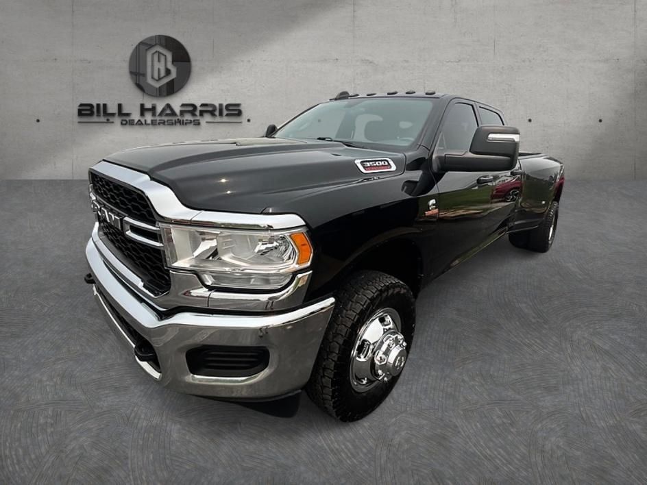 Diamond Black Crystal Pearlcoat 2024 RAM 3500 Pickup Truck Four-Wheel Drive 6-Speed Automatic