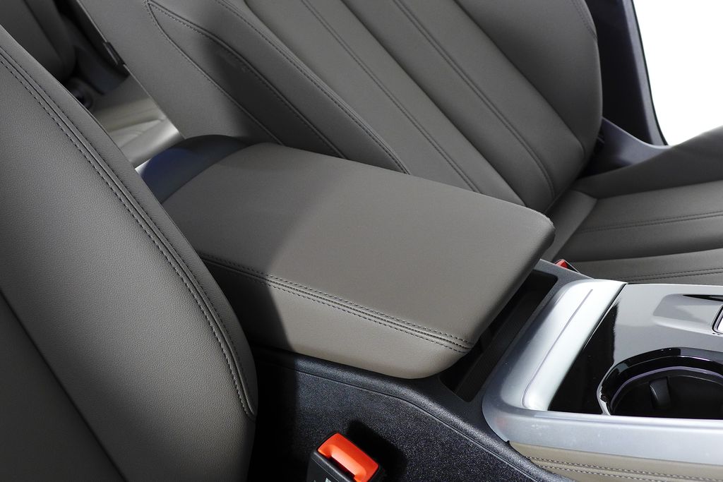 Thumbnail: 2025 Audi Q5 - 16