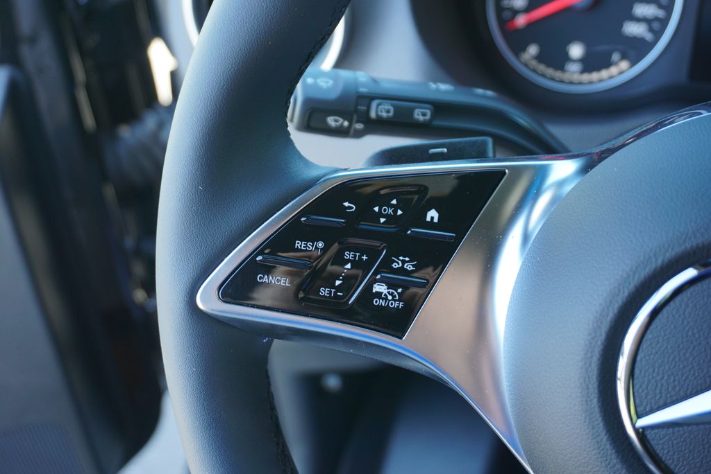 Thumbnail: 2025 Mercedes-Benz Sprinter - 31