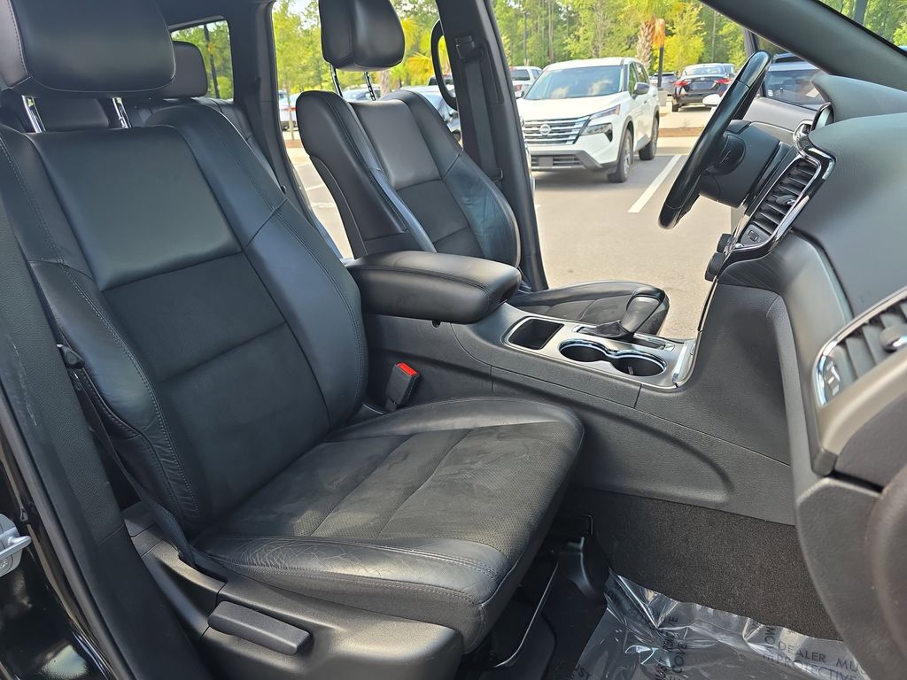2021 Diamond Black Crystal Pearlcoat Jeep Grand Cherokee Laredo X RWD SUV