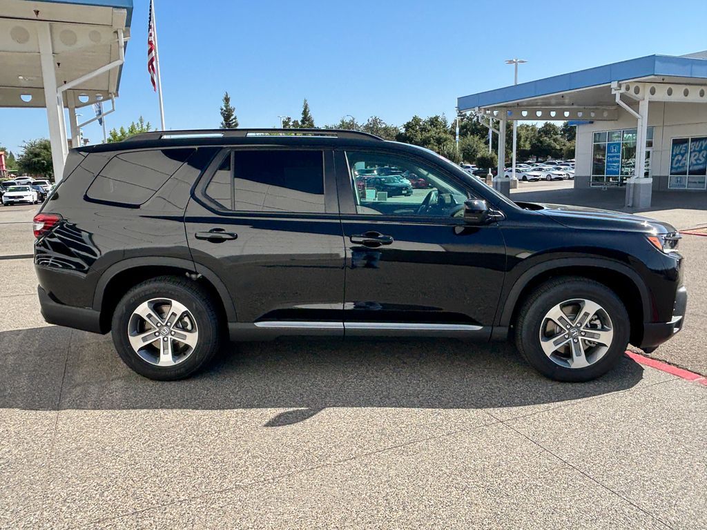 Thumbnail: 2026 Honda Pilot - 4