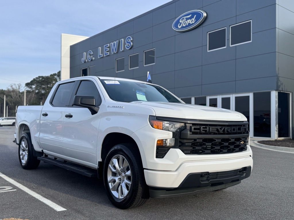 2024 Chevrolet Silverado 1500 Custom
