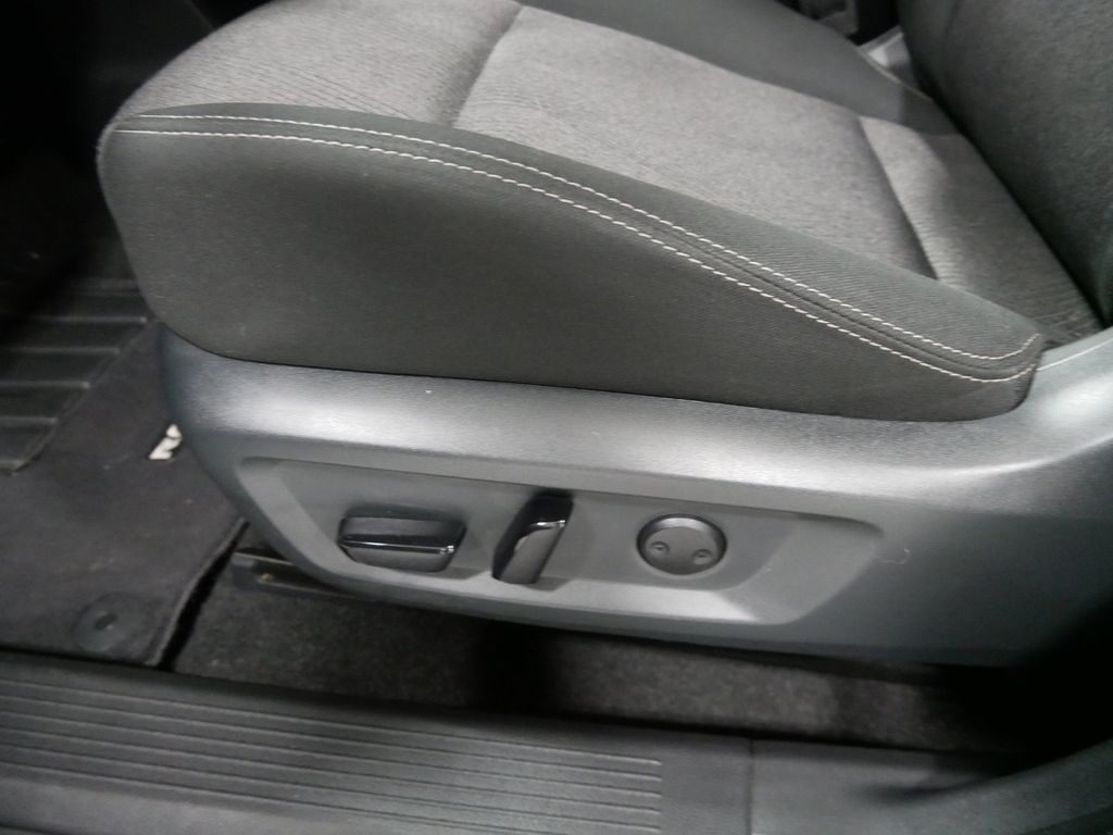 Used 2025 Nissan Rogue SUV