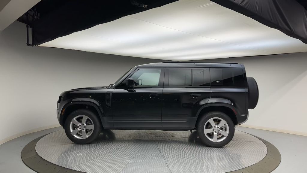 2024 Land Rover Defender 110 5