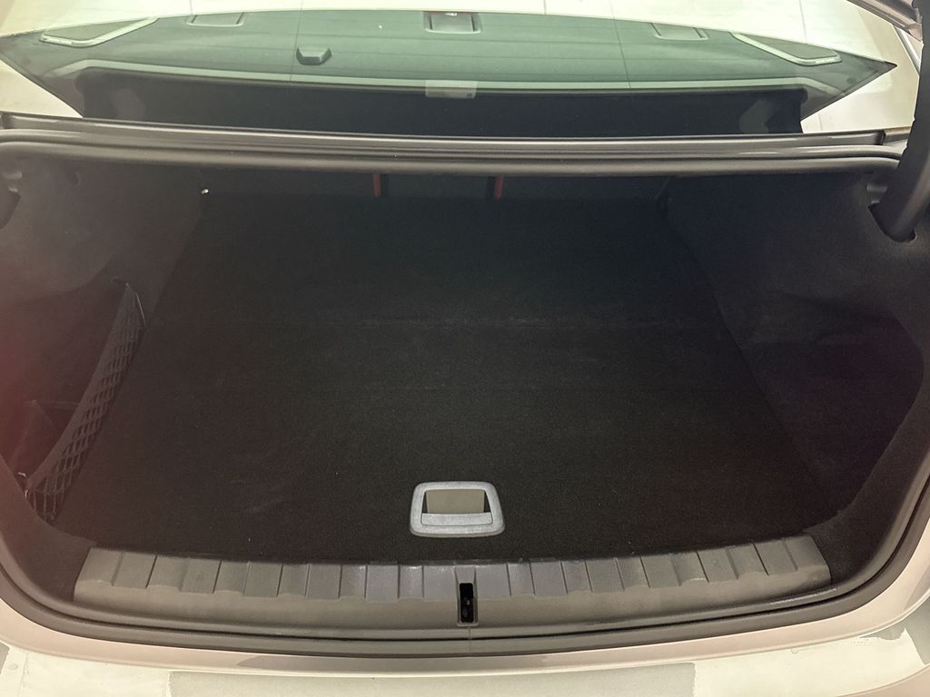 2024 BMW 3 Series 330e xDrive 16