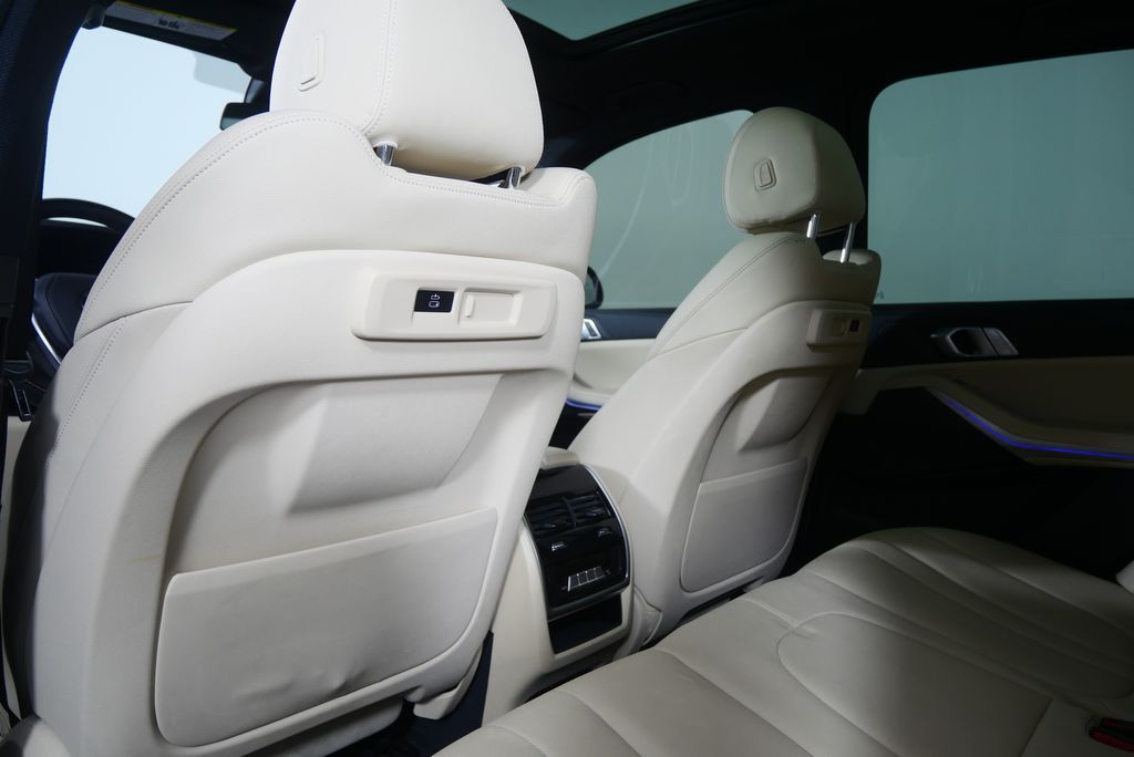 Thumbnail: 2022 BMW X5 - 16