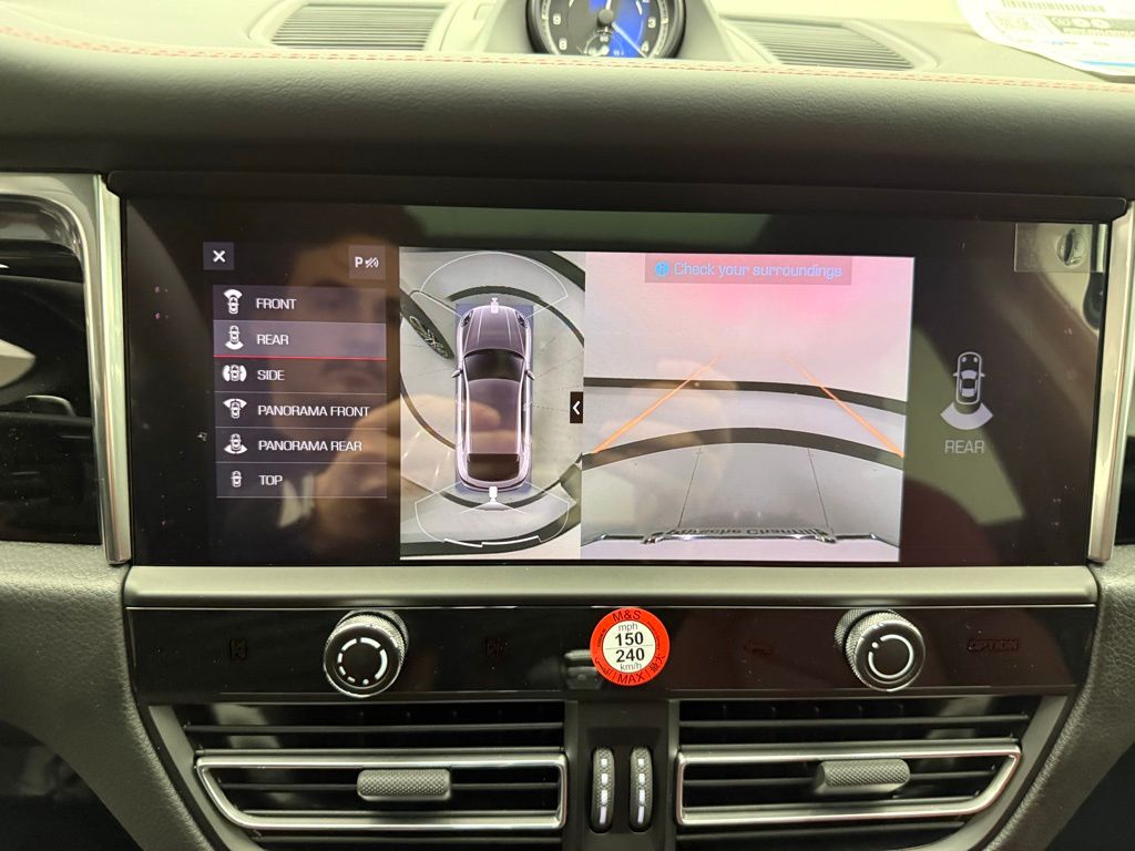 Thumbnail: 2026 Porsche Macan - 17