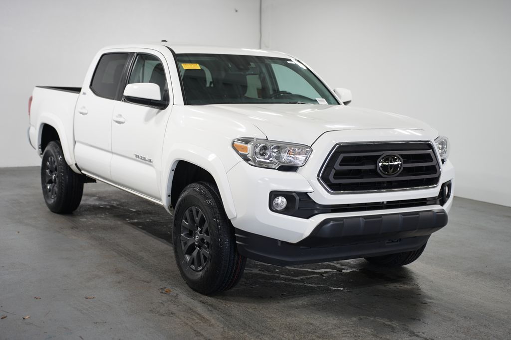 2023 Toyota Tacoma SR5 3