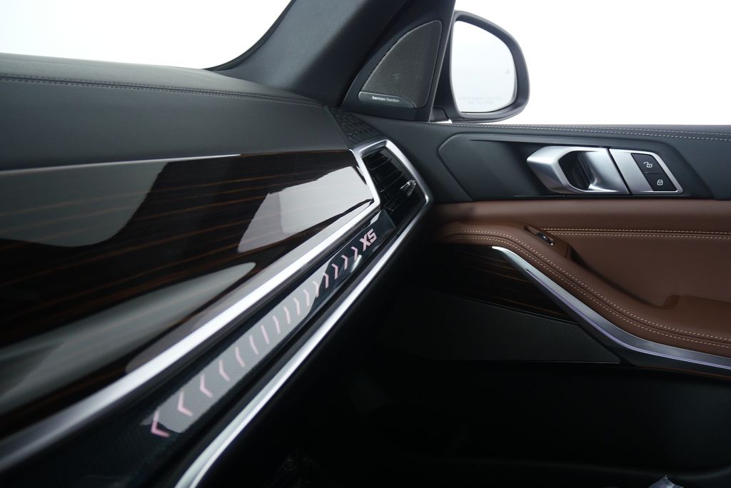 Thumbnail: 2026 BMW X5 - 24