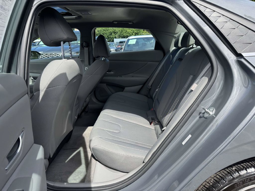 Used 2024 Hyundai Elantra Sedan