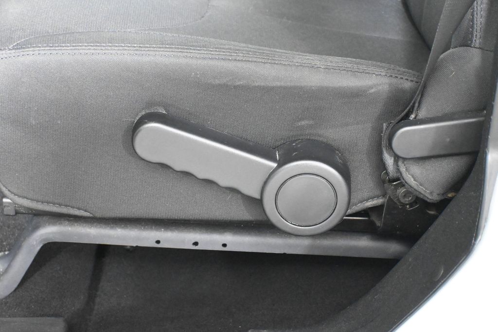 Thumbnail: 2018 Jeep Wrangler - 27