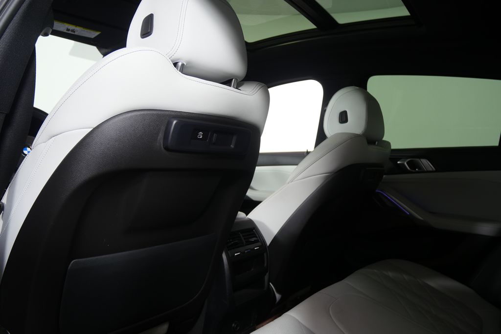 Thumbnail: 2023 BMW X6 - 16