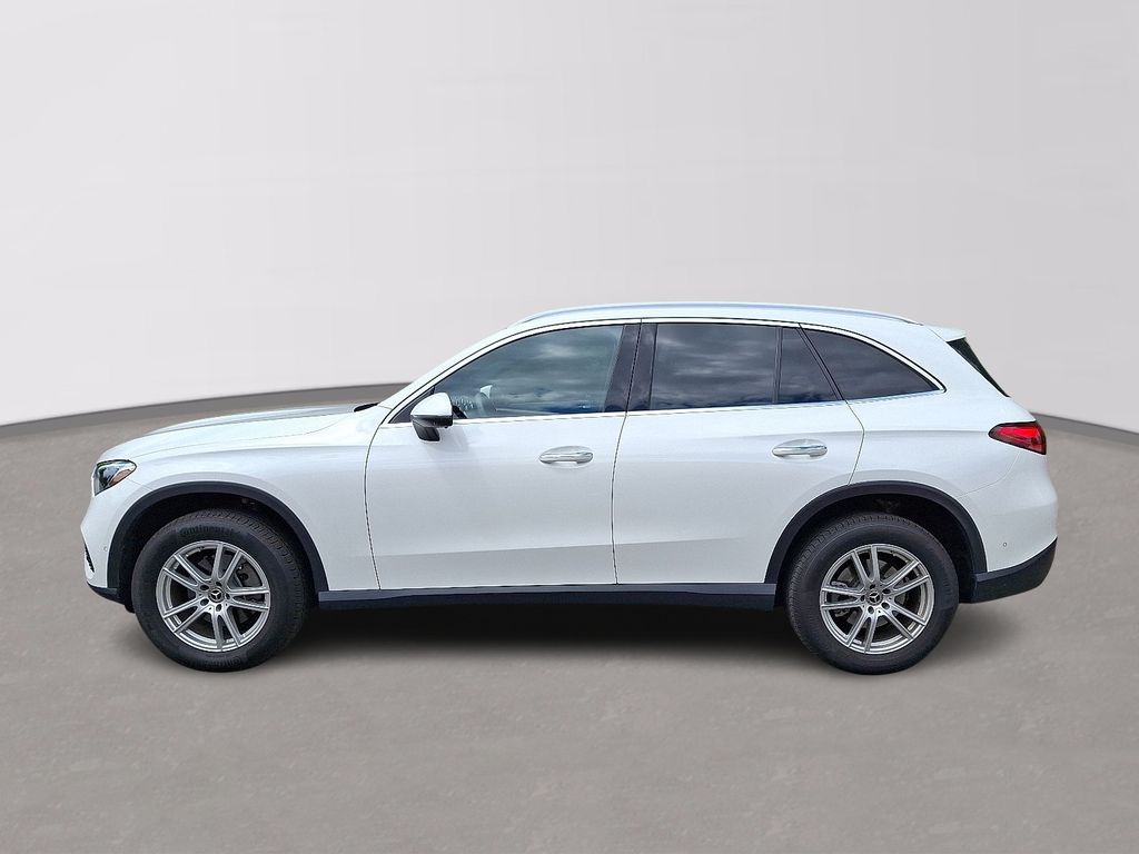 2023 Mercedes-Benz GLC 300 7