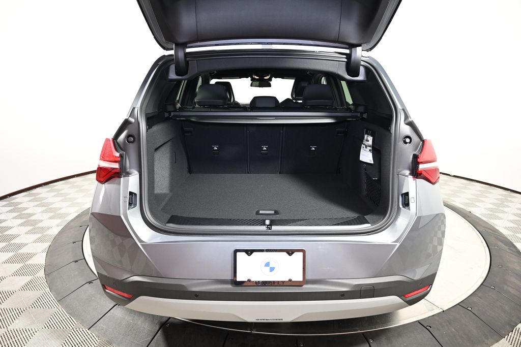 Thumbnail: 2025 BMW X3 - 10