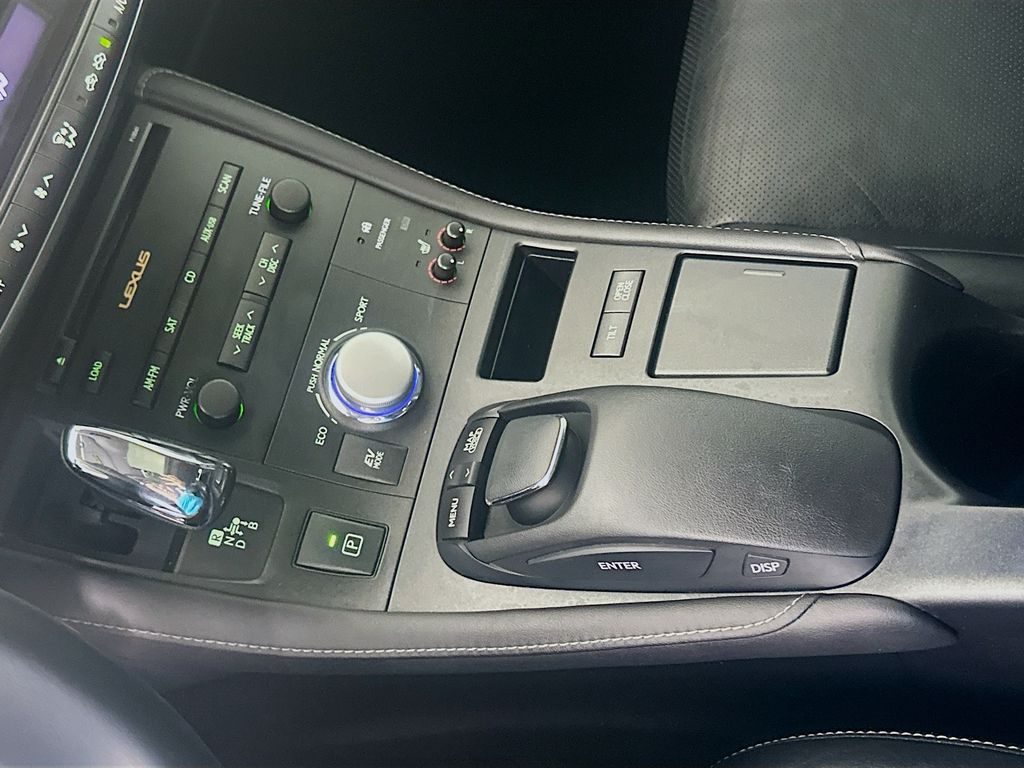 Thumbnail: 2011 Lexus CT - 17