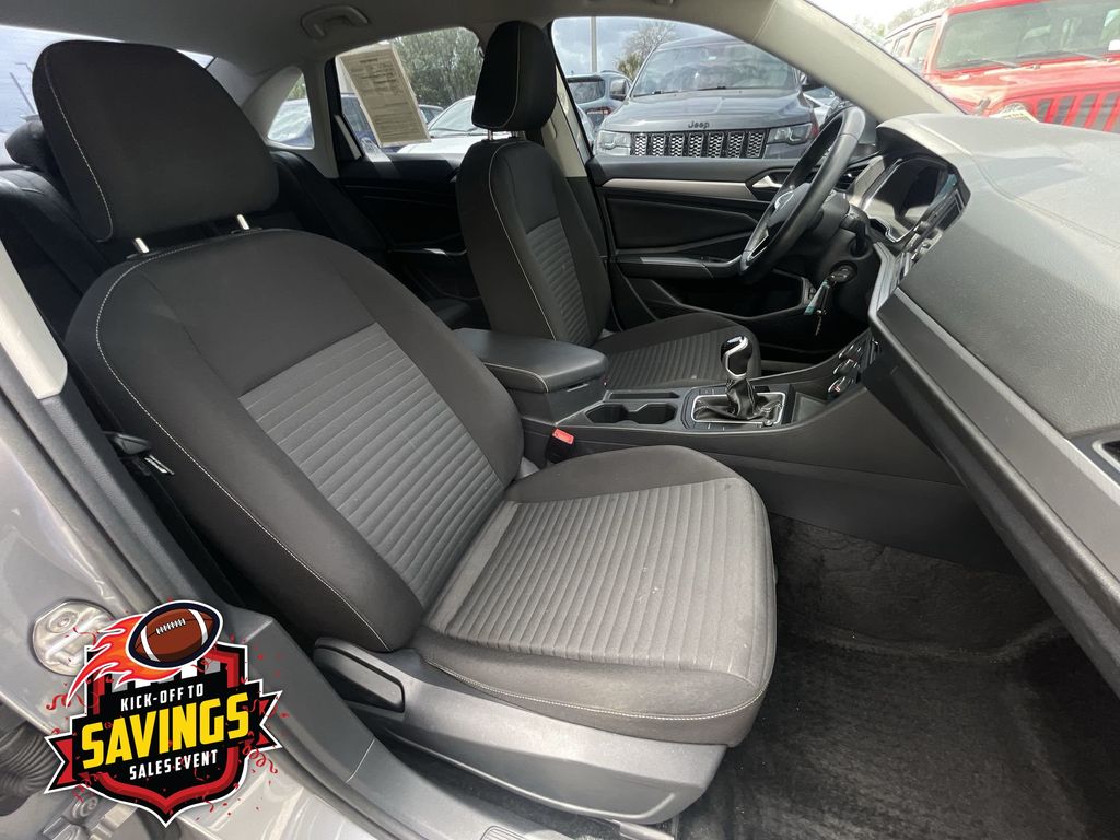 Used 2024 Volkswagen Jetta Sedan