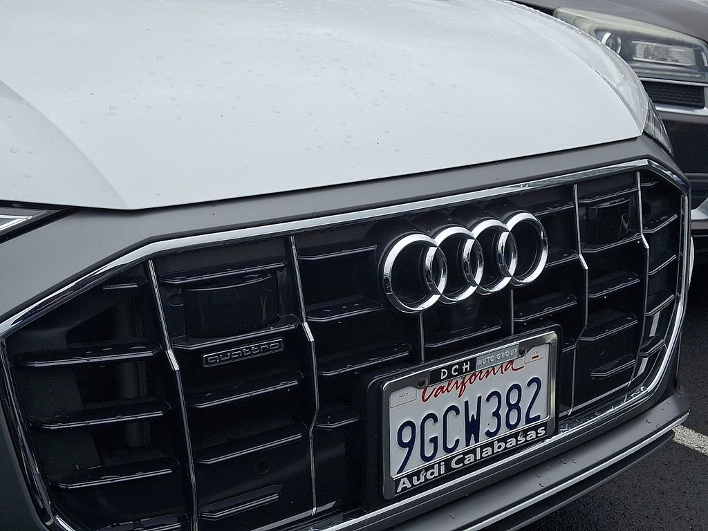 Thumbnail: 2023 Audi Q8 - 4