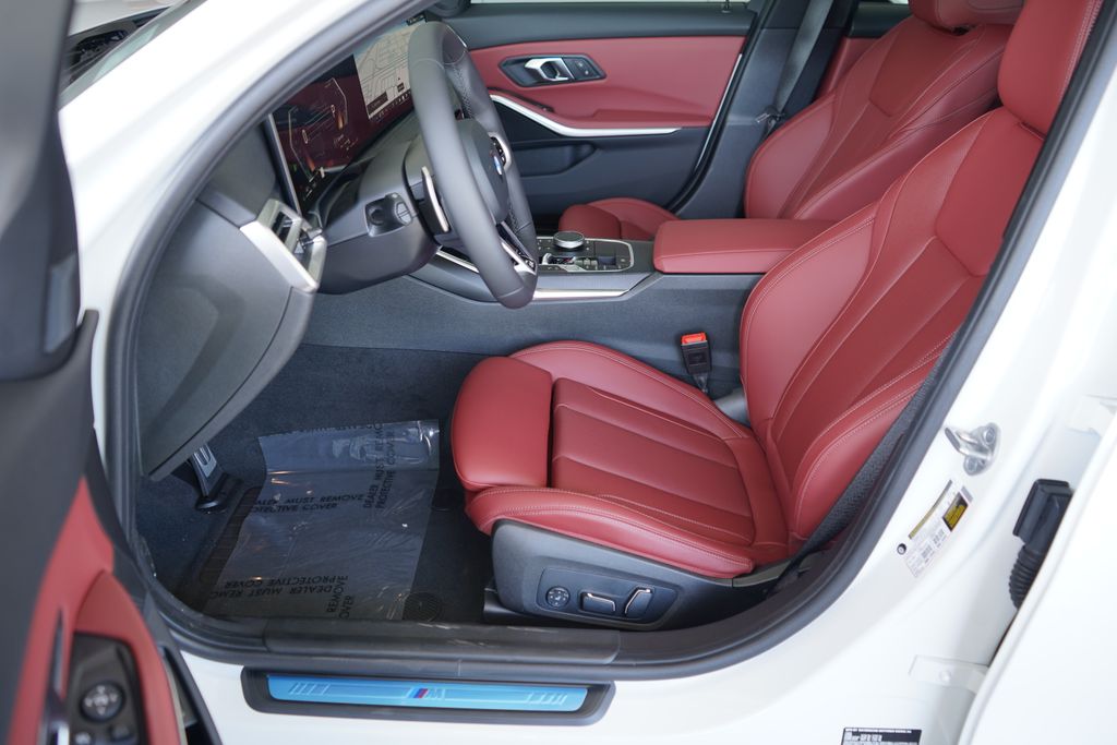 Thumbnail: 2026 BMW 3 Series - 10