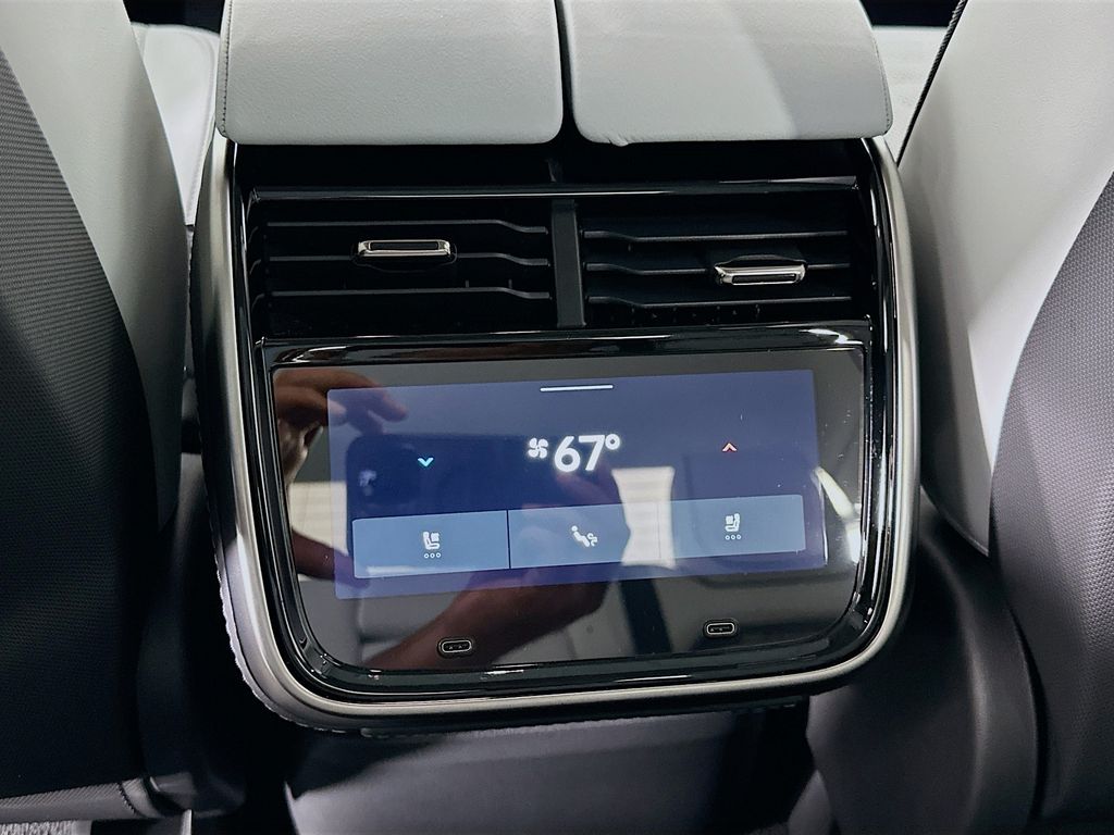 Thumbnail: 2025 Rivian R1T - 25