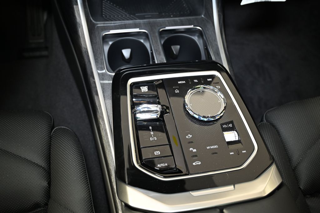 Thumbnail: 2026 BMW 7 Series - 19