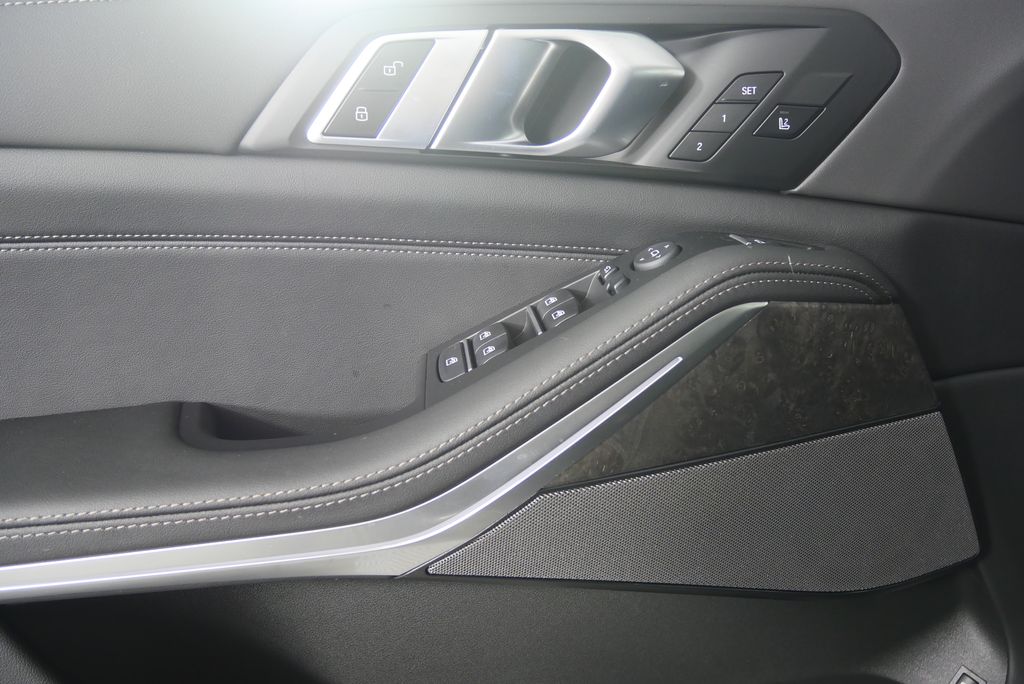 Thumbnail: 2026 BMW X5 - 8