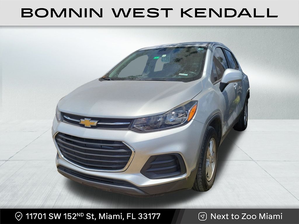 2020 Chevrolet Trax LS photo