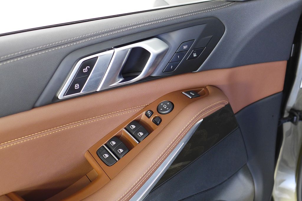 Thumbnail: 2023 BMW X5 - 12