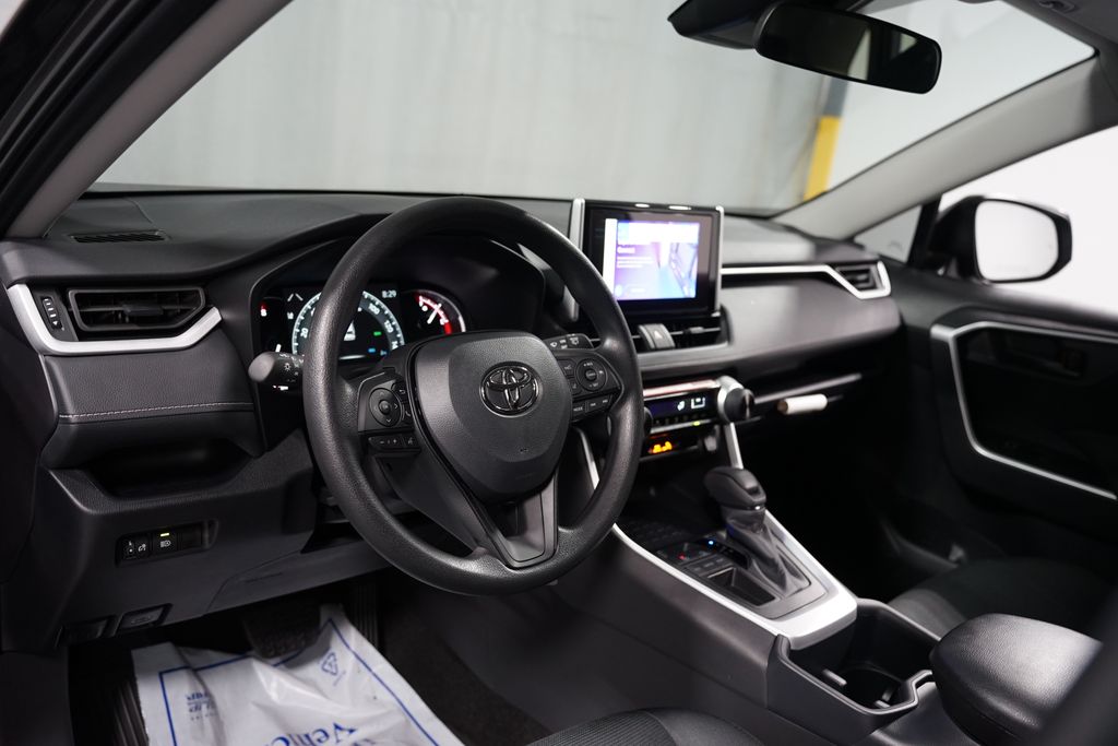 Thumbnail: 2025 Toyota RAV4 - 11