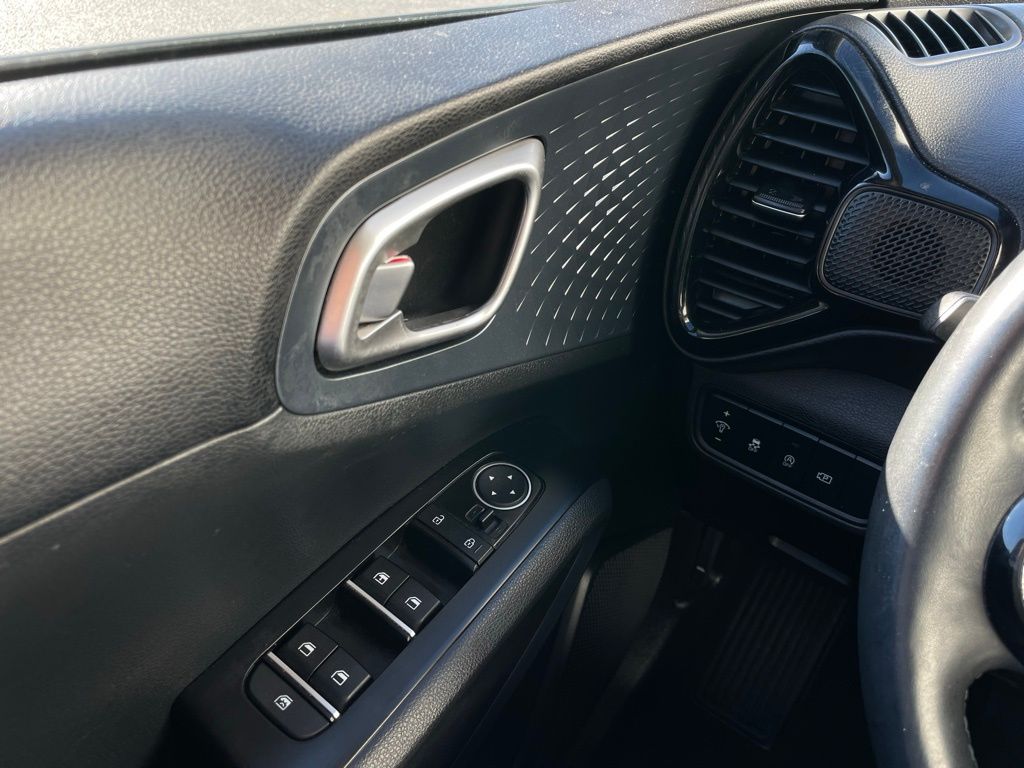 Thumbnail: 2023 Kia Soul - 24