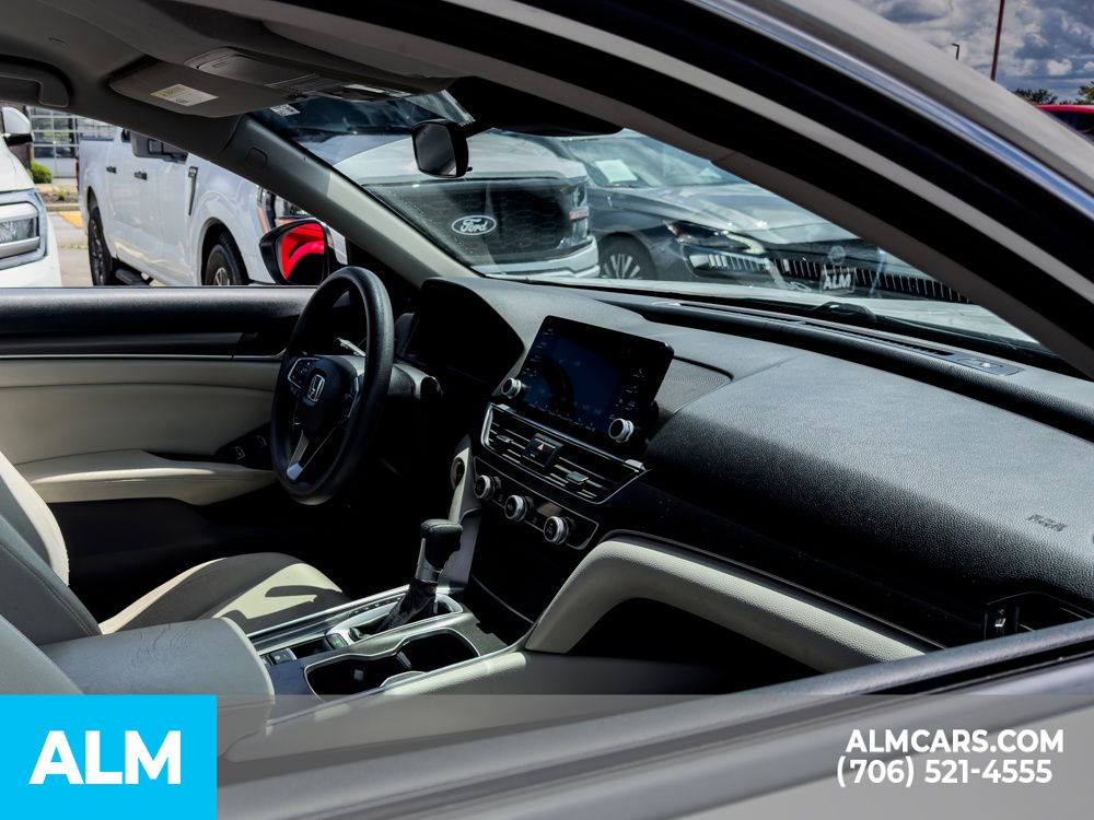 Used 2018 White Honda LX image 20