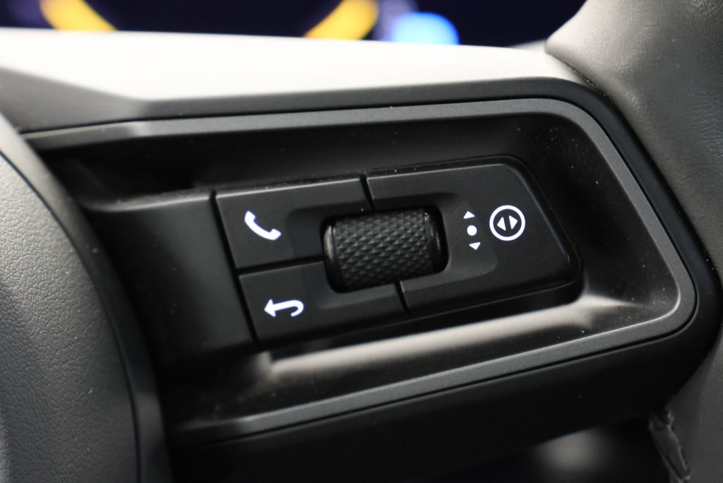 Thumbnail: 2021 Porsche Taycan - 19