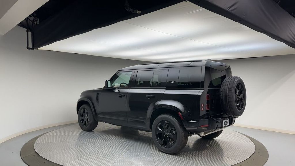 Thumbnail: 2024 Land Rover Defender - 6