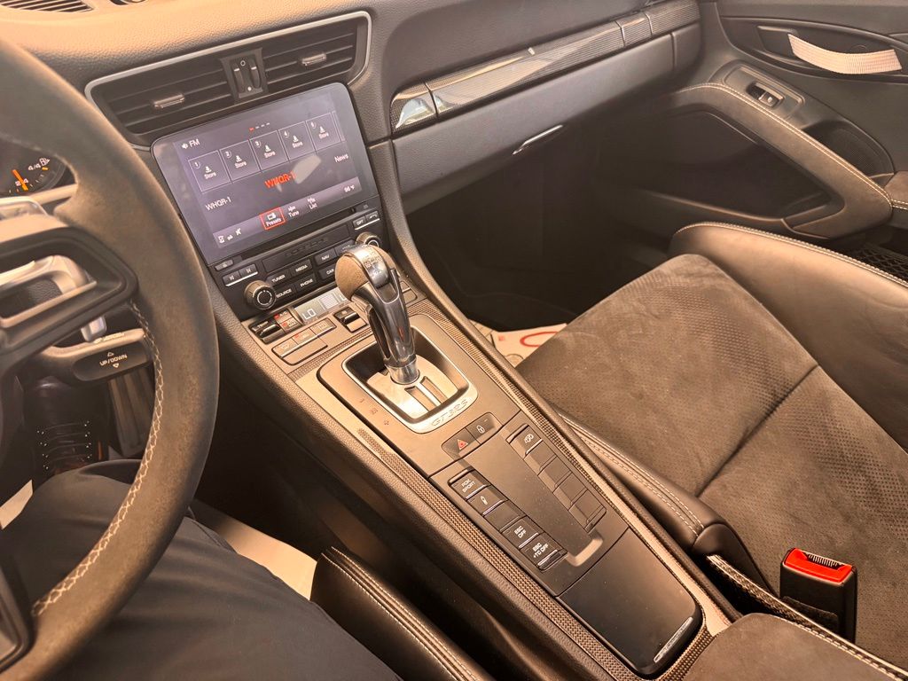 Thumbnail: 2019 Porsche 911 - 13