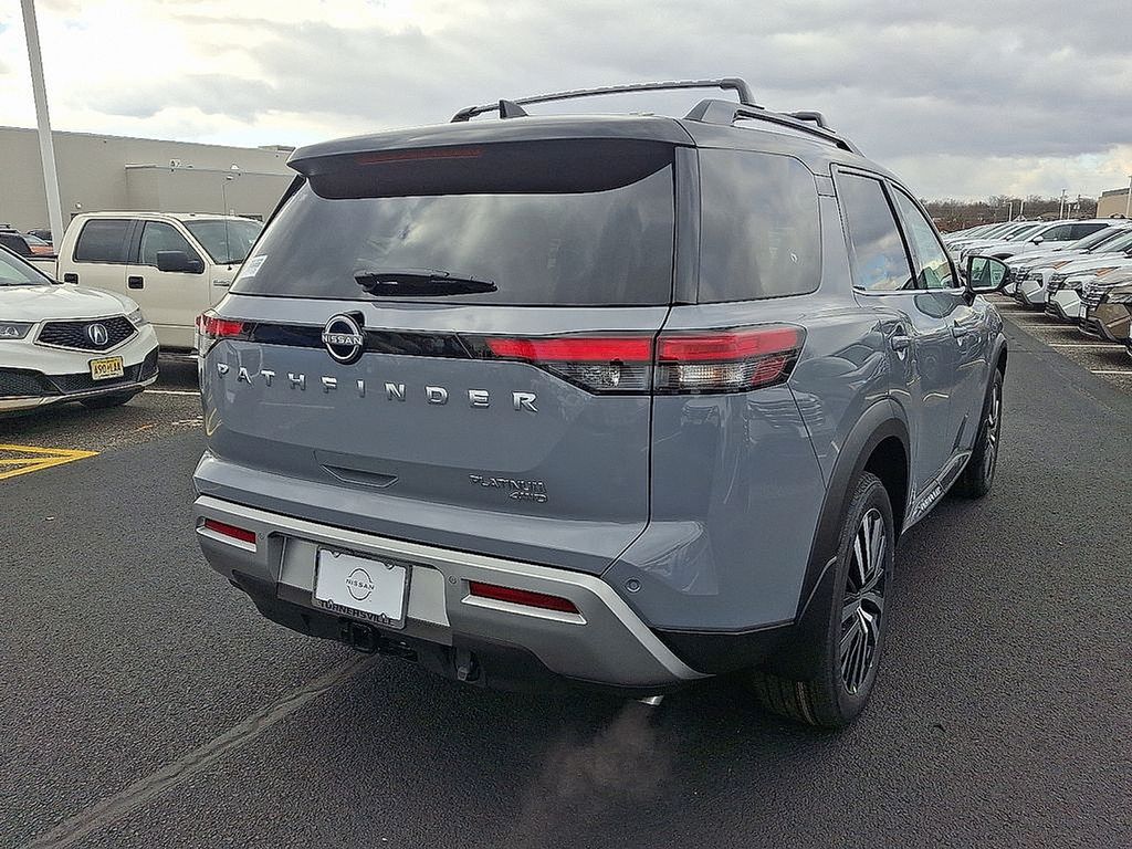 Thumbnail: 2025 Nissan Pathfinder - 4