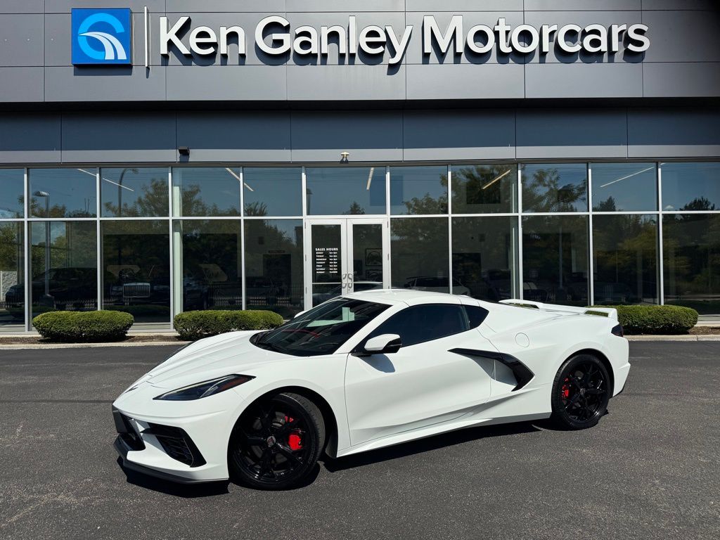 2020 Chevrolet Corvette Stingray photo 2