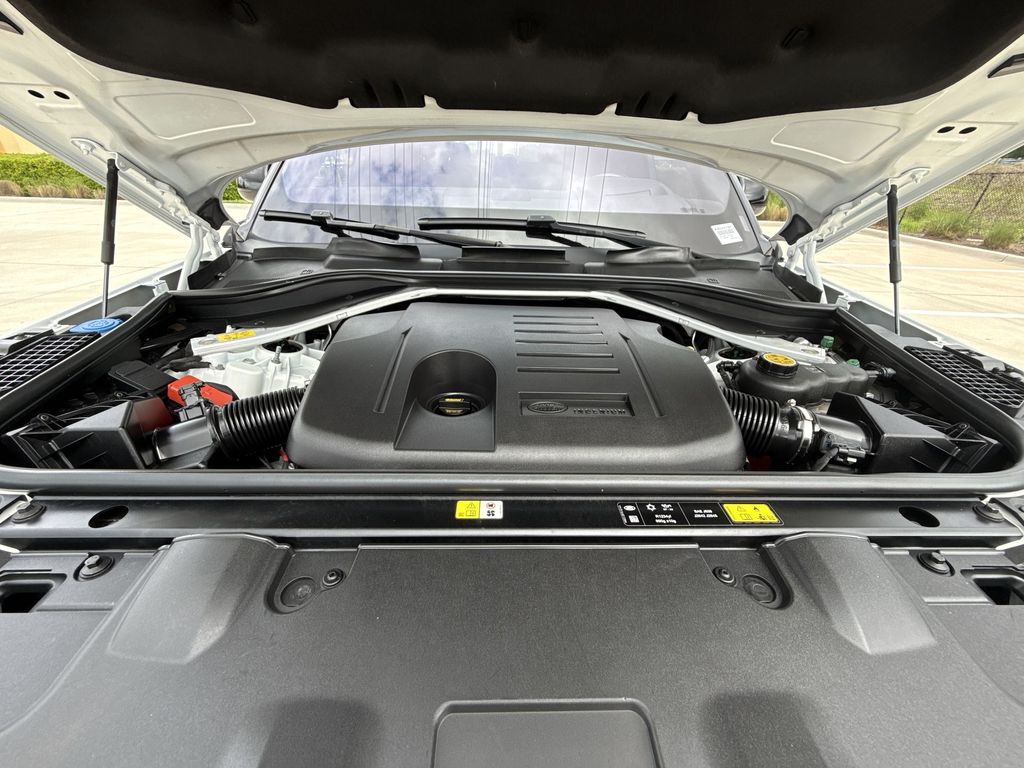 Thumbnail: 2023 Land Rover Range Rover - 14