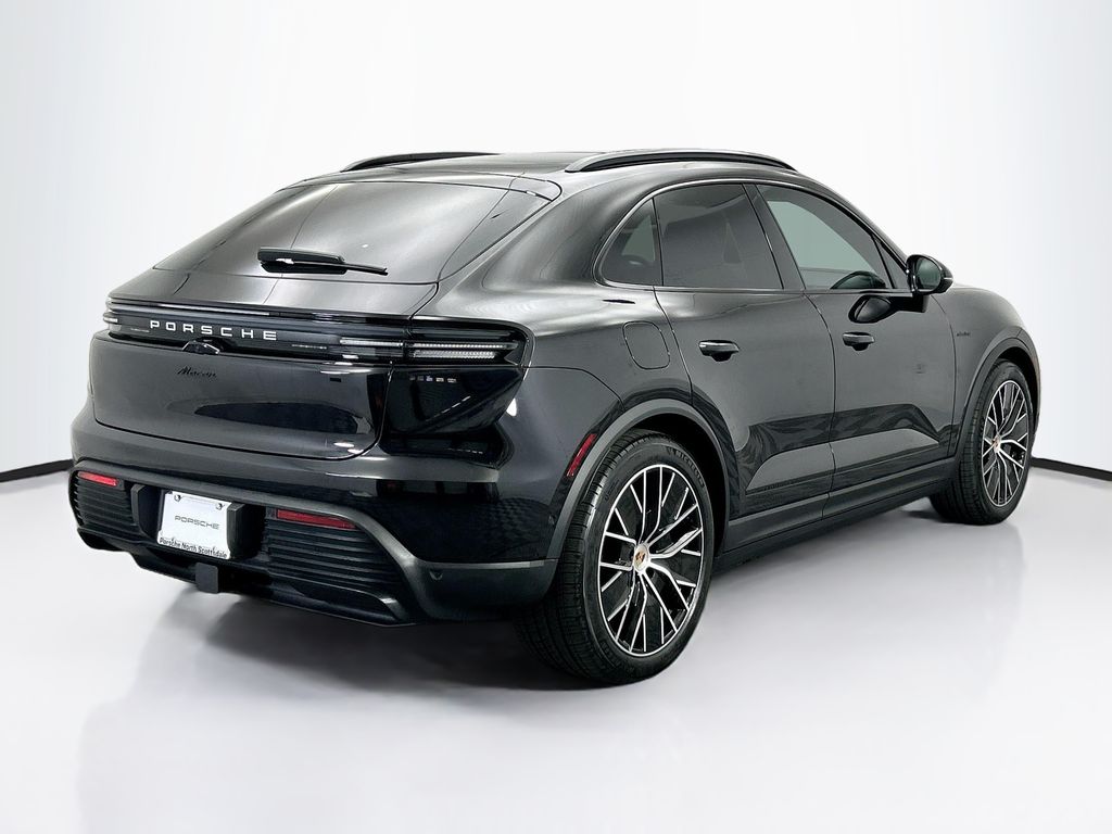 Thumbnail: 2025 Porsche Macan - 7