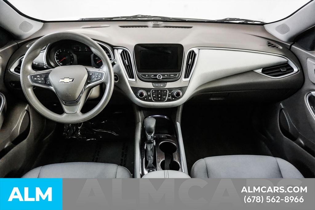 Used 2025 White Chevrolet LT image 22