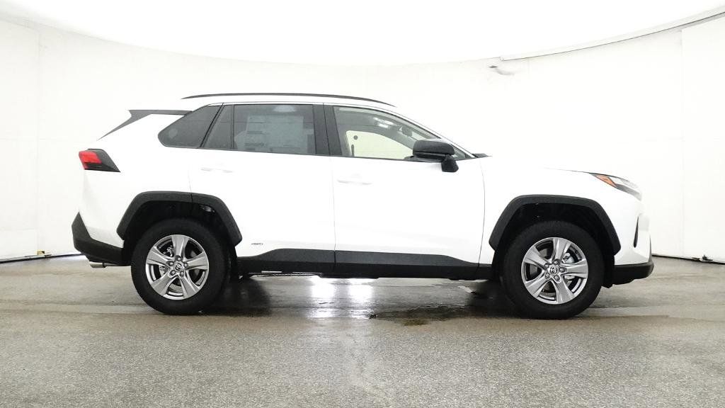 Thumbnail: 2025 Toyota RAV4 - 13