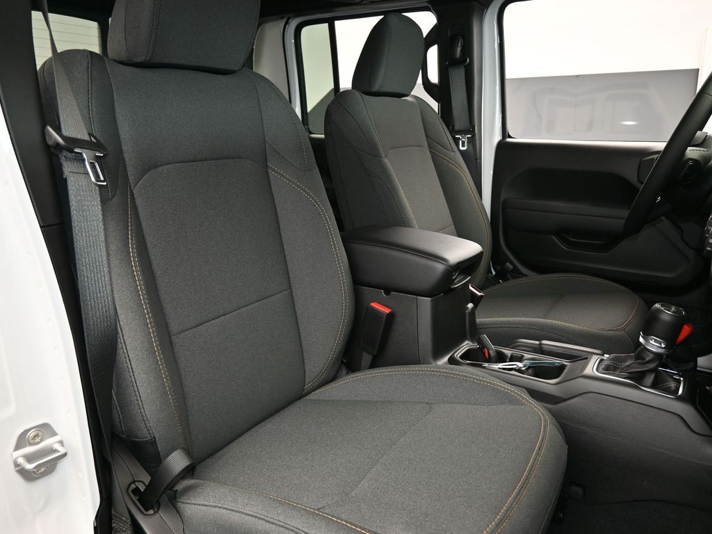 New 2026 bright white clearcoat Jeep Sport S image 34