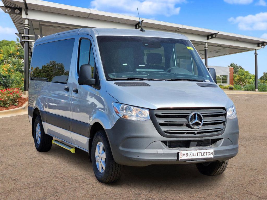 2024 Mercedes-Benz Sprinter 2500 Cargo 144 WB 2