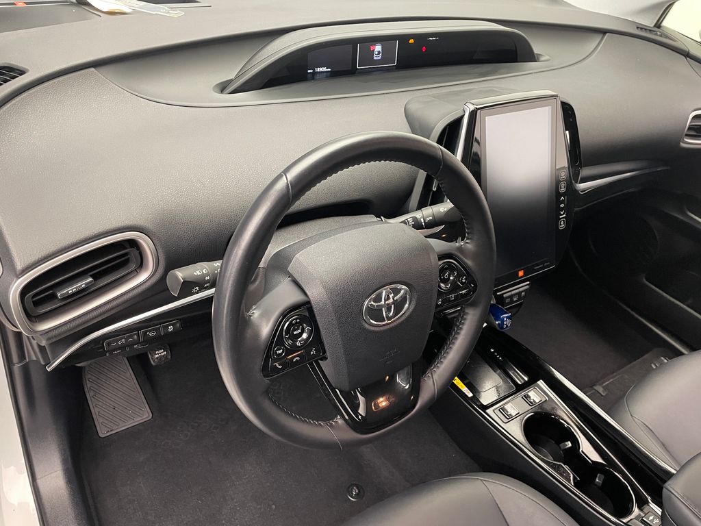 2022 Toyota Prius Prime Limited 11