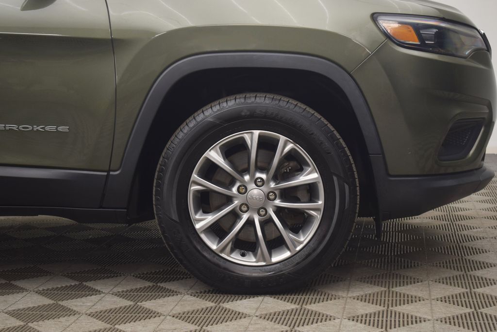 used 2019 Jeep Cherokee car, priced at $12,000