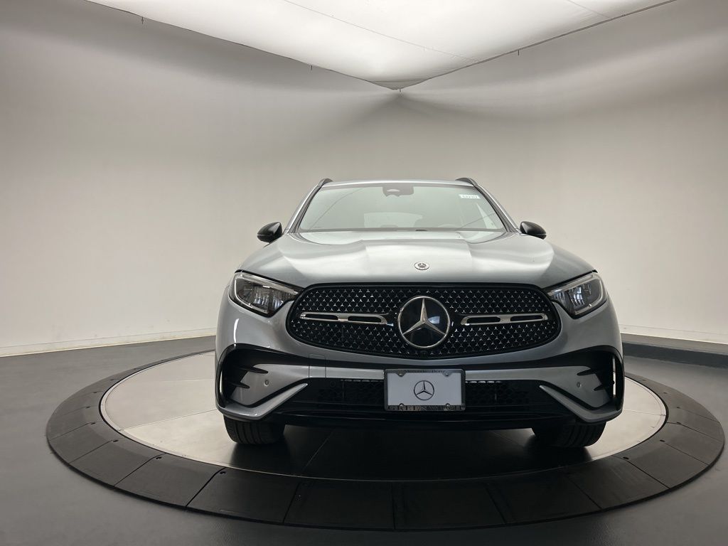 Thumbnail: 2025 Mercedes-Benz GLC - 2