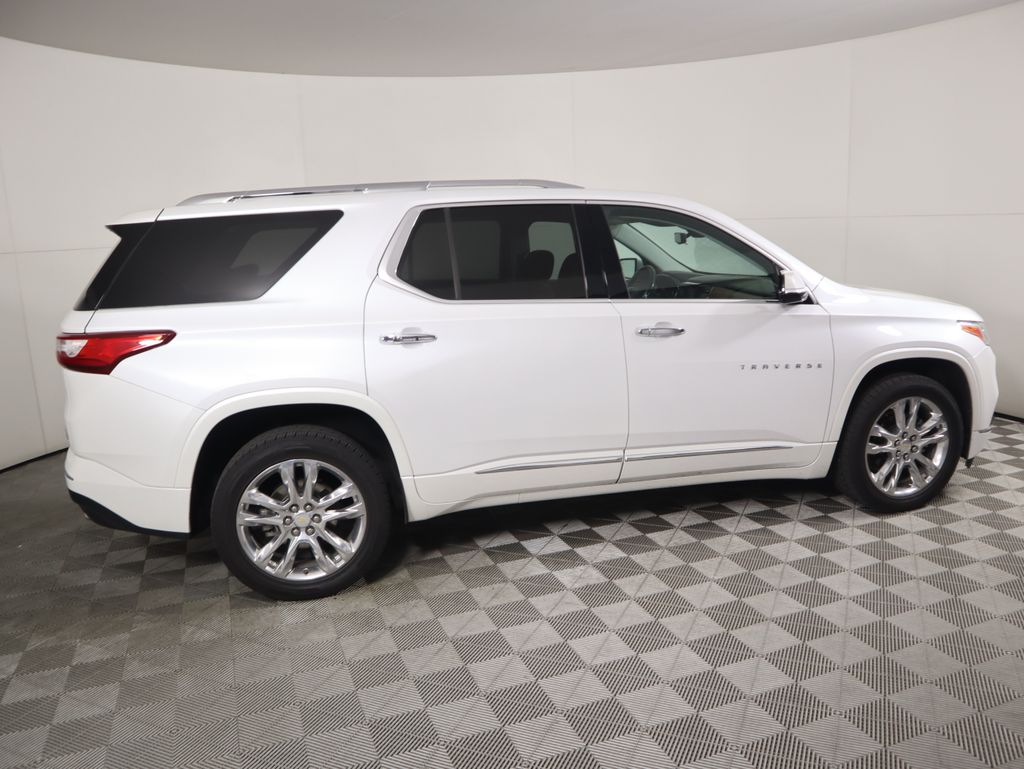 Thumbnail: 2018 Chevrolet Traverse - 4