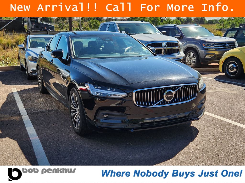 2022 Volvo S90 B6 Momentum